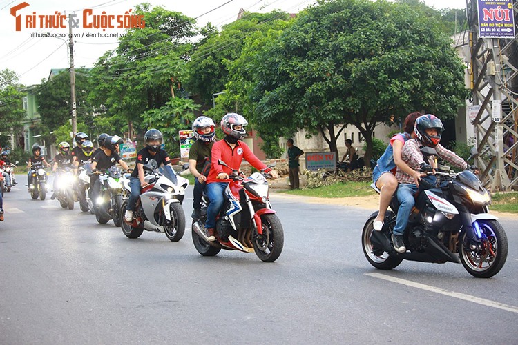 Hang tram xe moto khung do ve “chao lua” Quang Tri-Hinh-11